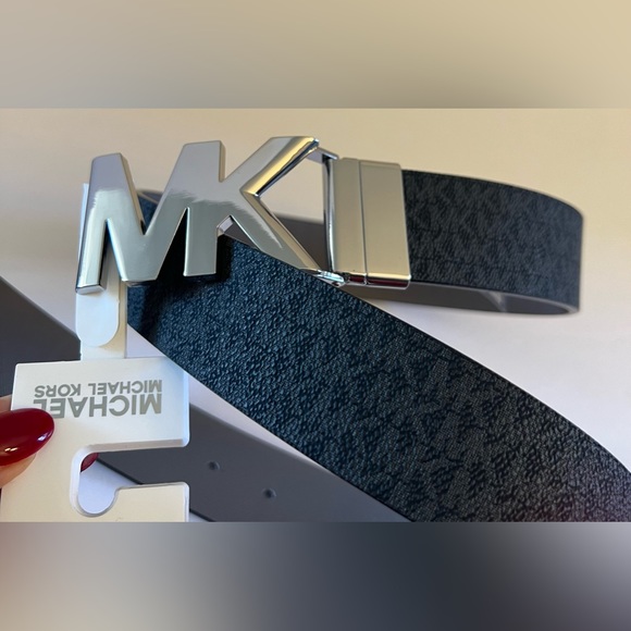 New MICHAEL KORS Twist Reversible Mk Logo Black Grey BELT Size Xtra Large - Picture 6 of 16
